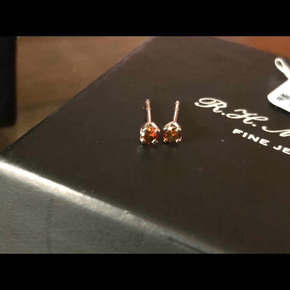 Diamond studs